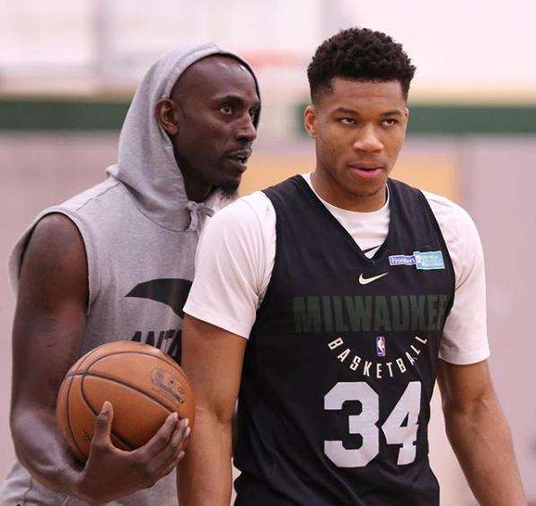 作为前场的 作为前场的