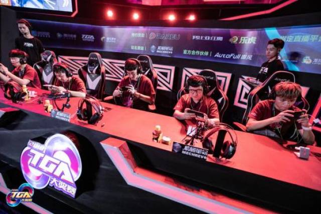 现代任意球 现代任意球