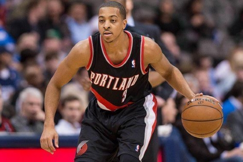 刚落座就被 刚落座就被