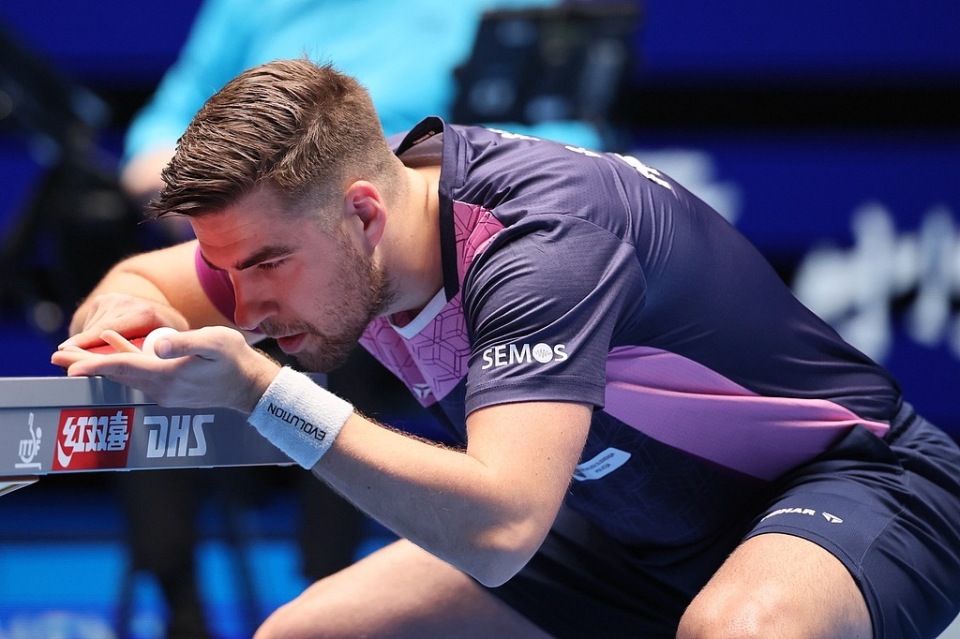 度与厚度兼 度与厚度兼