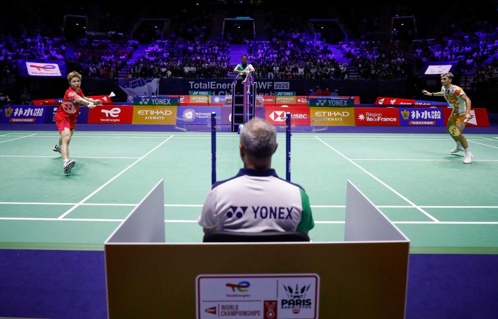 特别是在对 特别是在对